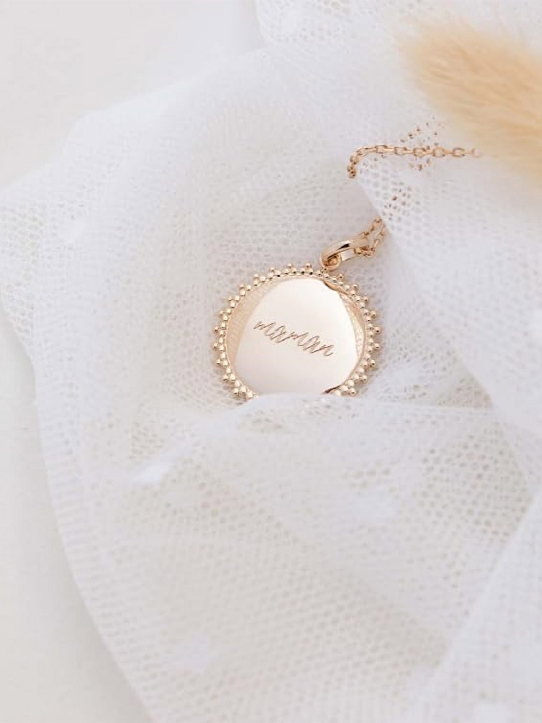 

ROOVI 925 Sterling Silver Gold-Plated Pendant With Chain