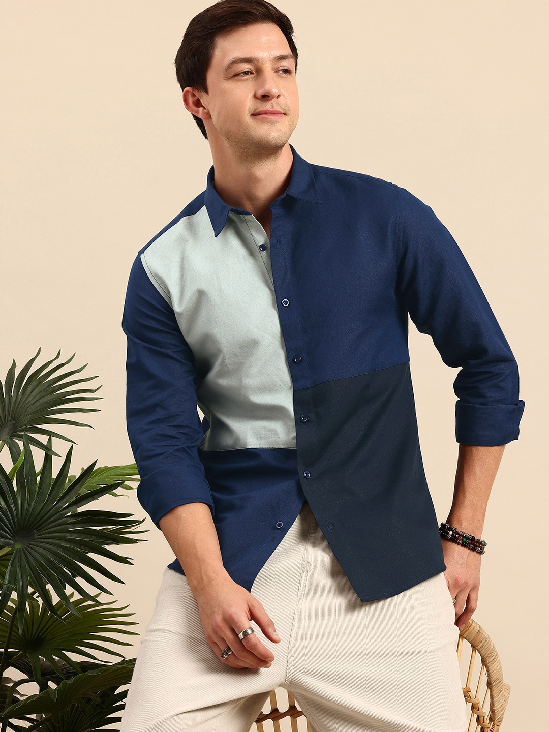 

Mast & Harbour Men Standard Colourblocked Linen Cotton Casual Shirt, Navy blue