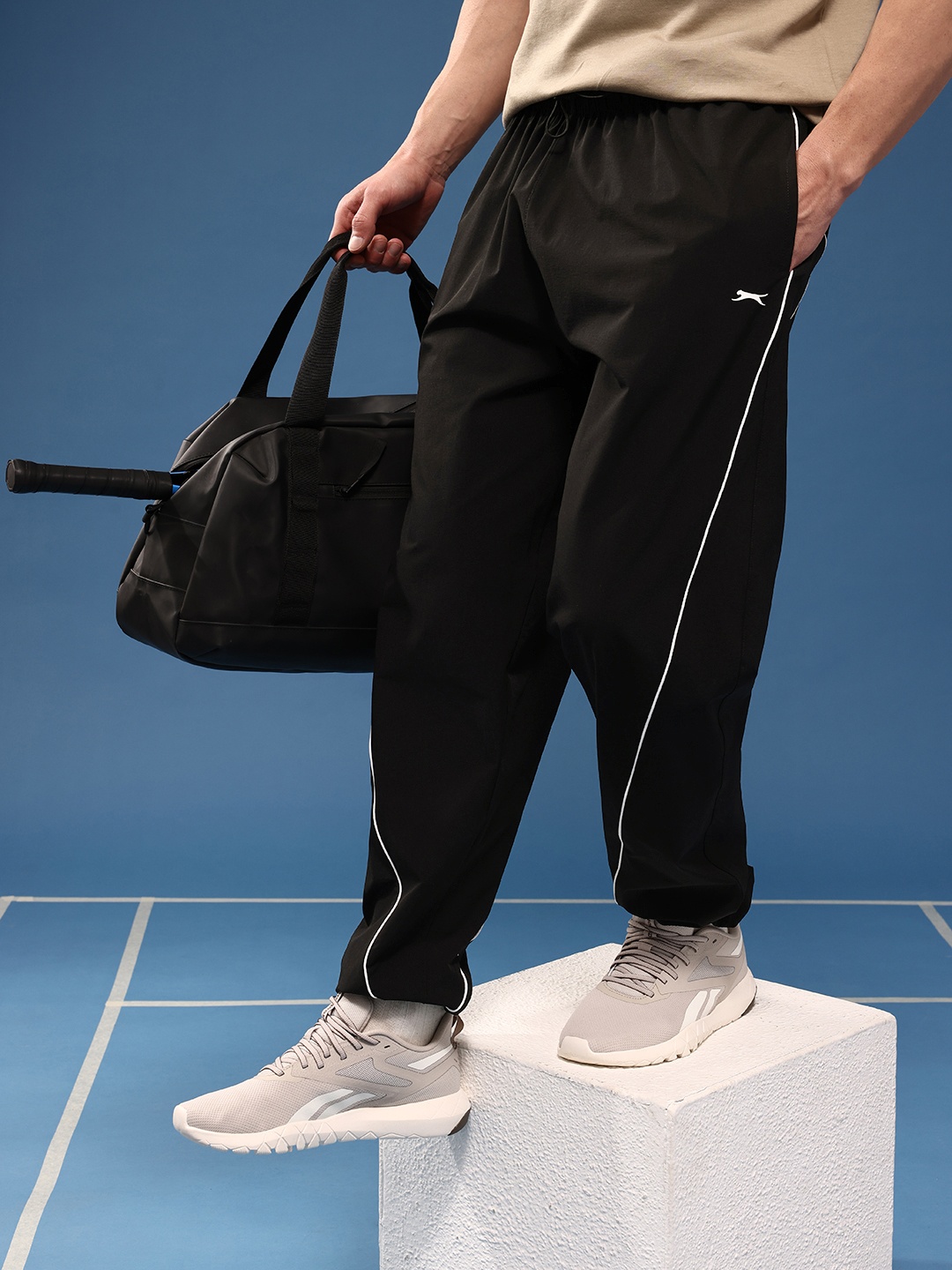 

Slazenger Men Solid Sports Joggers, Black