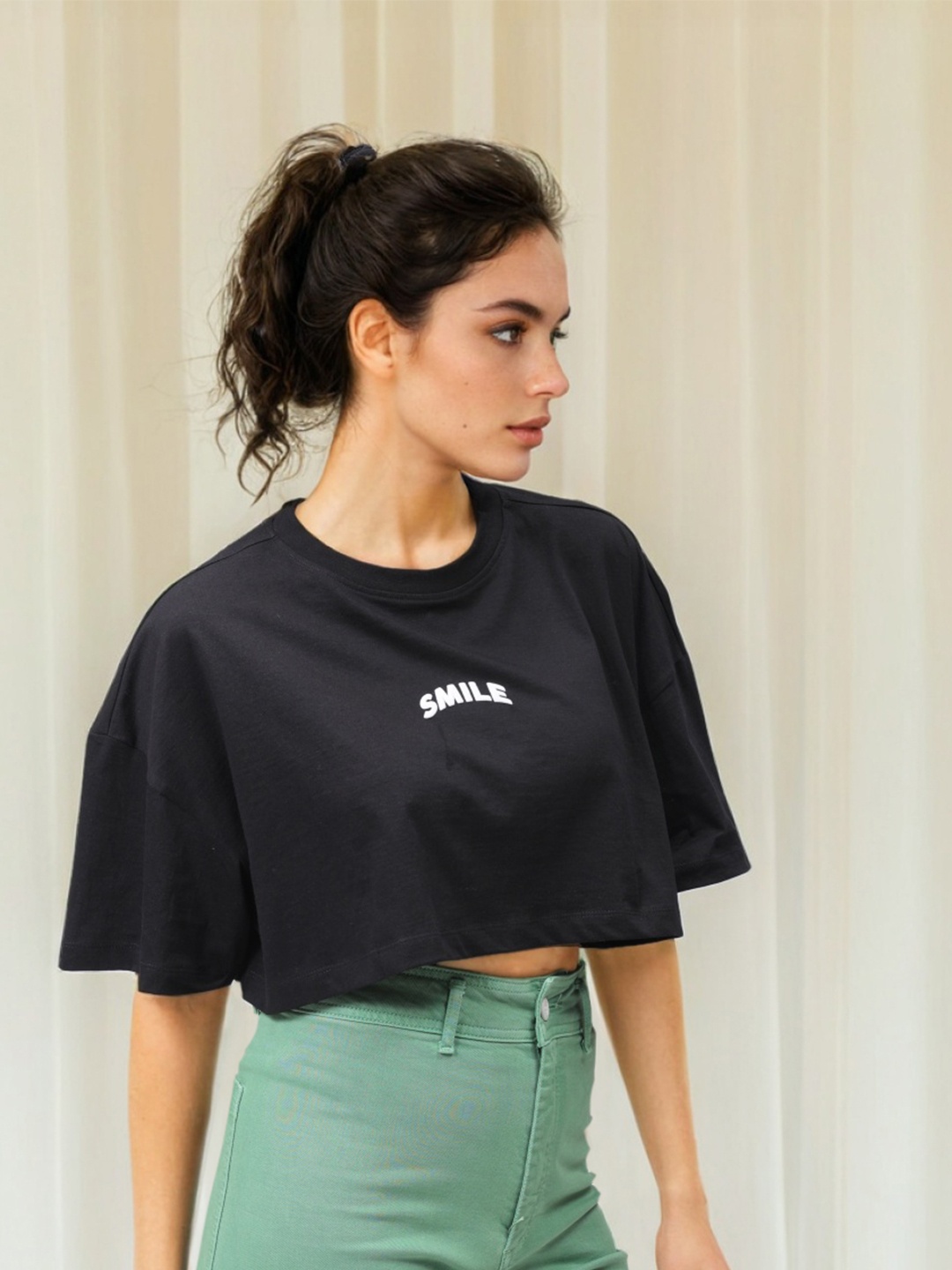 

Freehand by The Indian Garage Co Women Drop-Shoulder Sleeves Monochrome Pockets Boxy T-shirt, Black