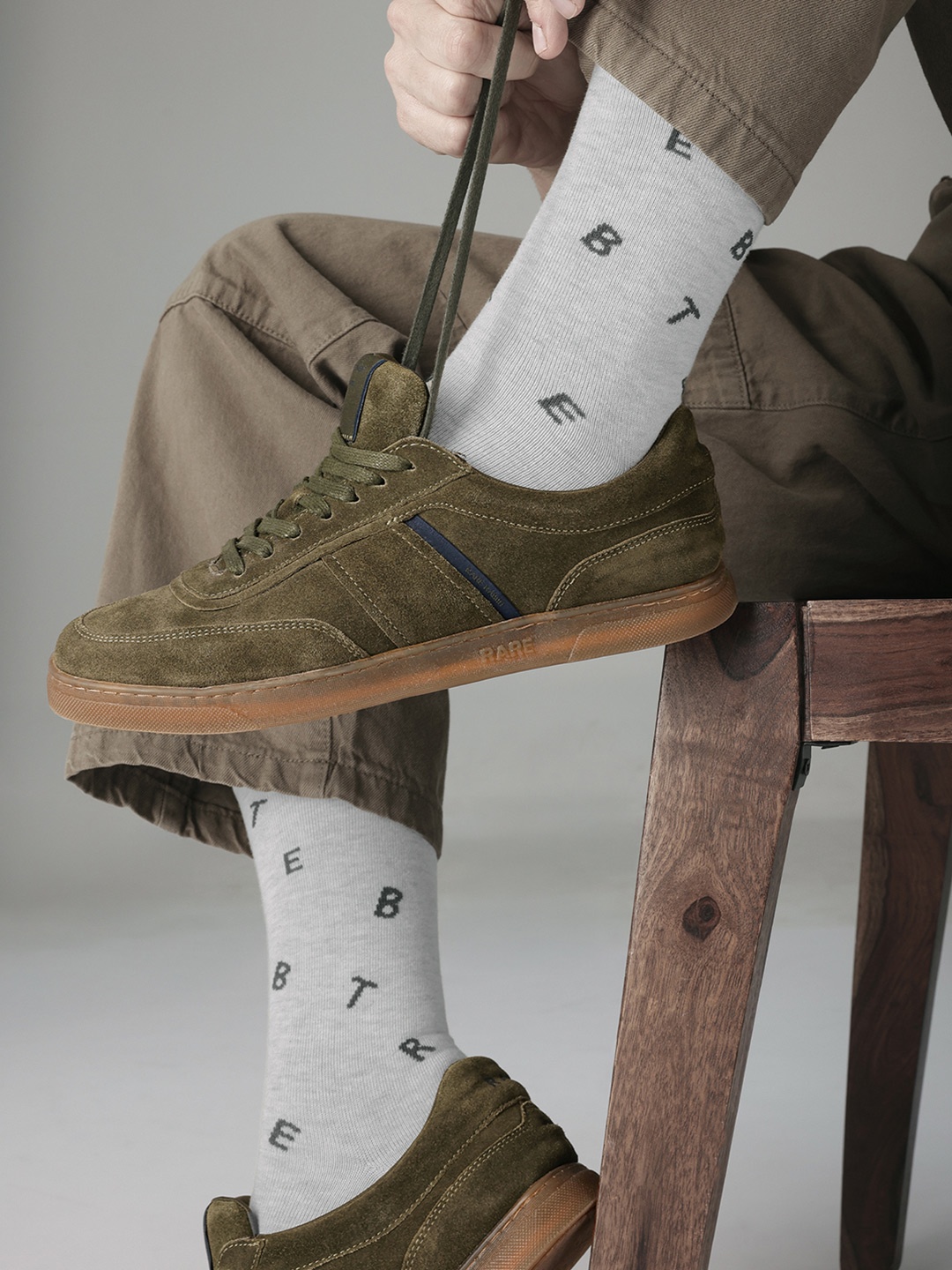 

RARE RABBIT Men Round Toe Sneakers, Olive