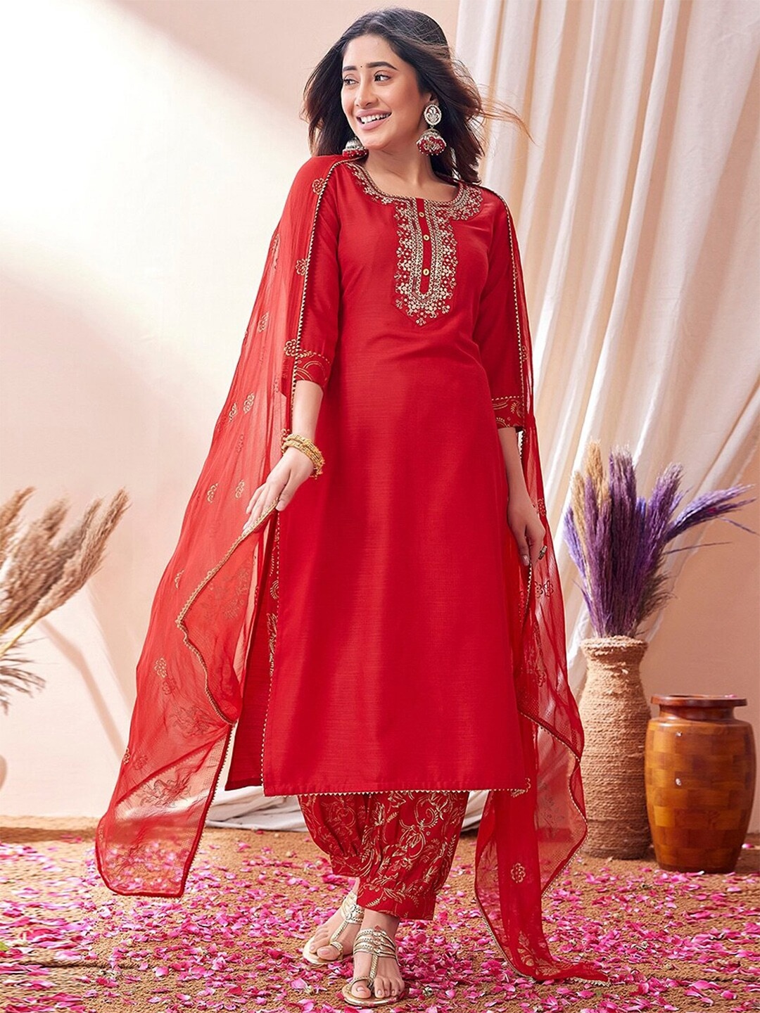 

PHYSIL Women Embroidered Regular Sequinned Kurta with Pyjamas & With Dupatta, Red
