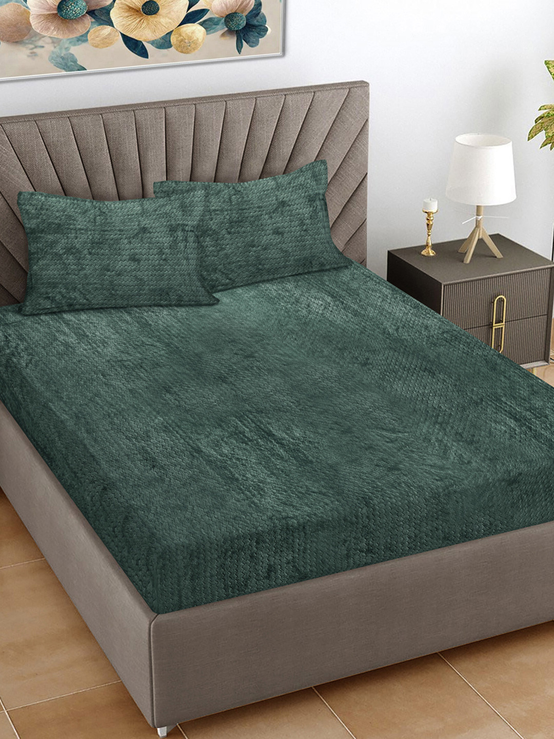 

FABINALIV Green Geometric Printed 300 TC Woolen King Bedsheet Set-2.50 m X 2.25 m