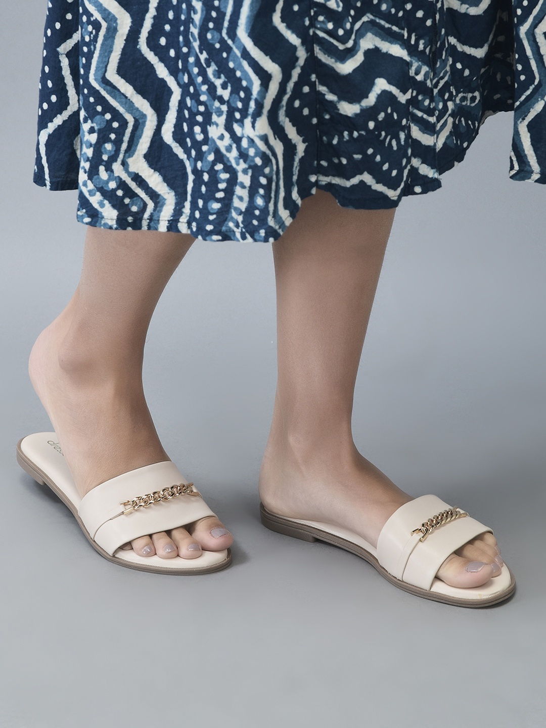 

DressBerry Women Open Toe with Buckles Flats, Cream