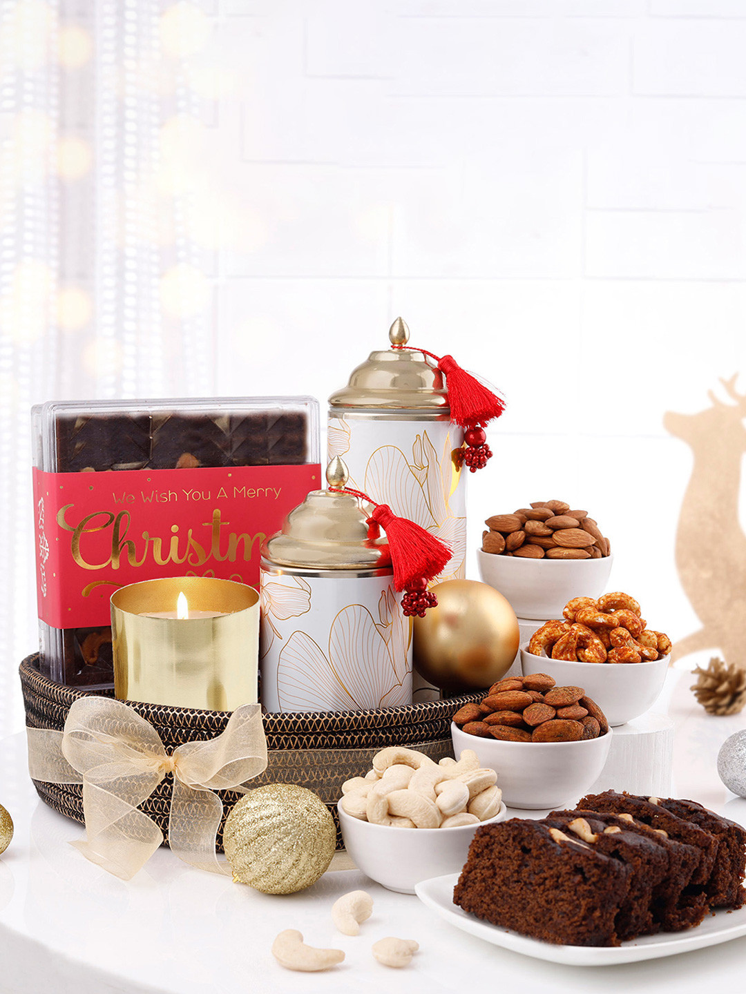 

IGP Adults Festive Joy 9 Pcs Christmas Hamper, White