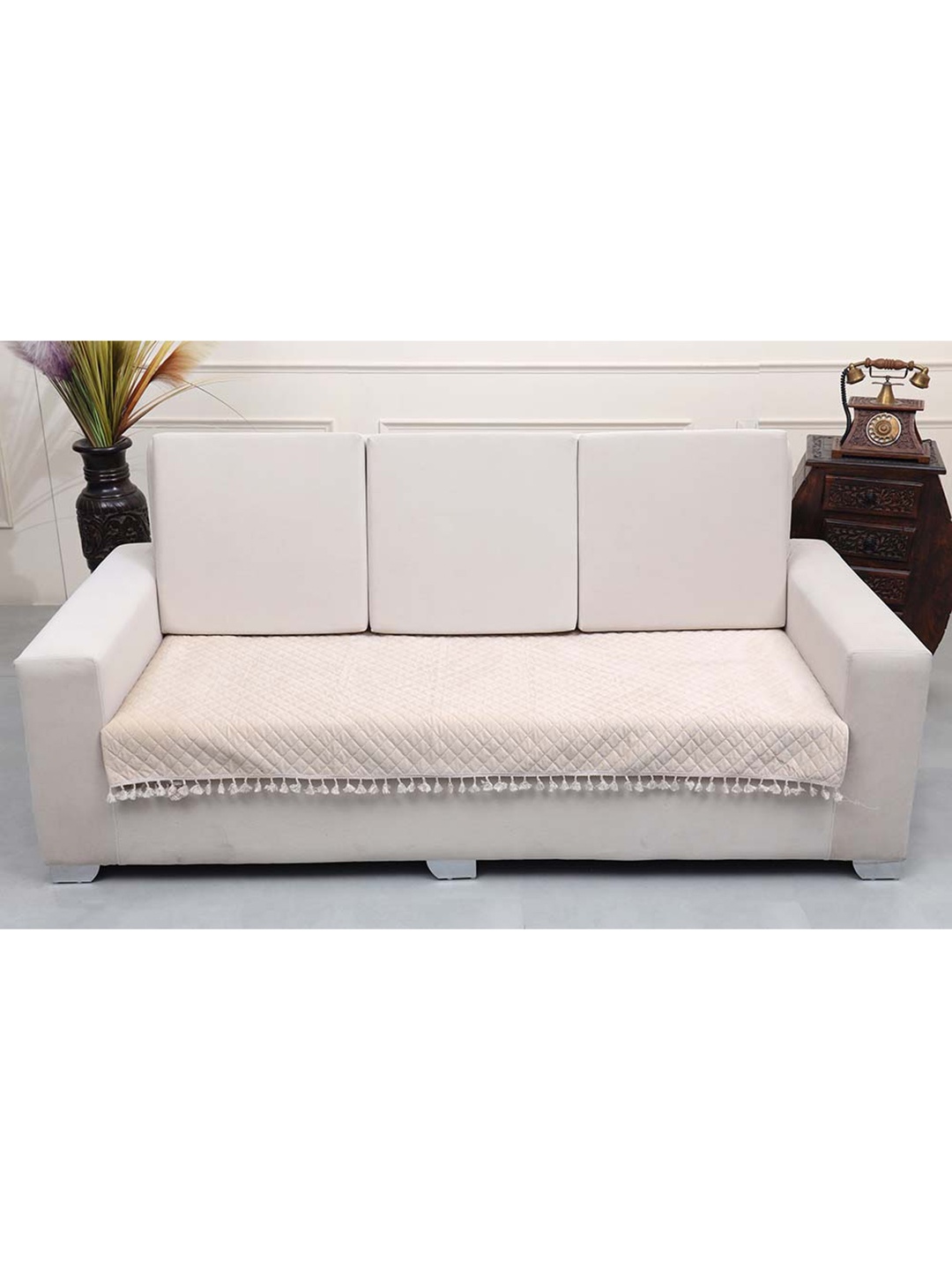 

AAZEEM Cream-Coloured Solid Velvet 2 Piece Sofa Cover