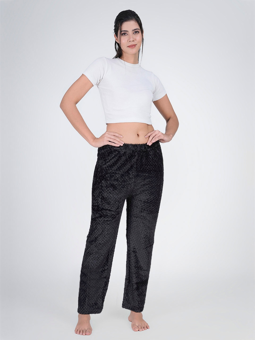 

Aartej Women Mid-Rise Lounge Pants, Black