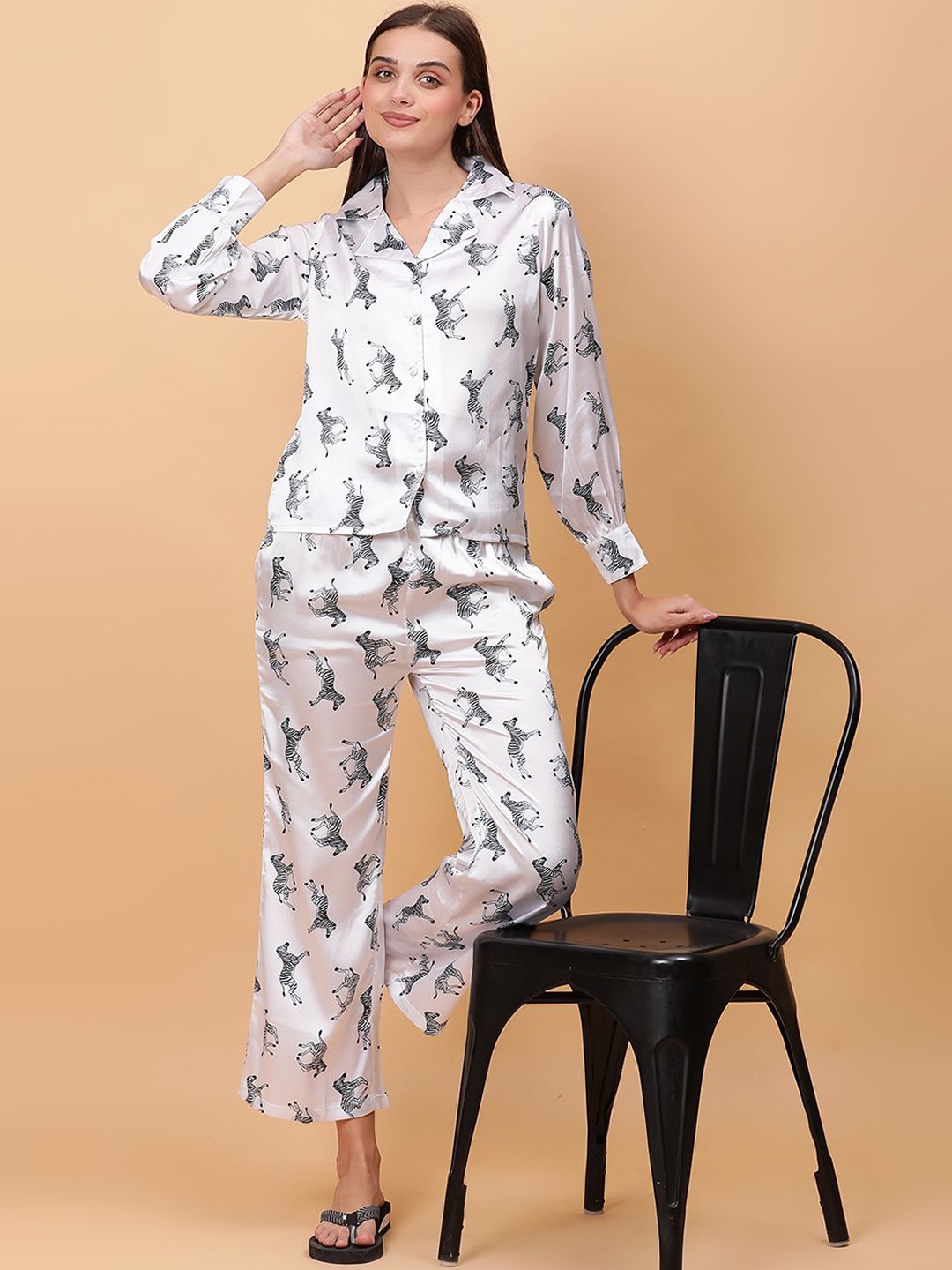 

Unifringe Women Animal Printed Night suit, White