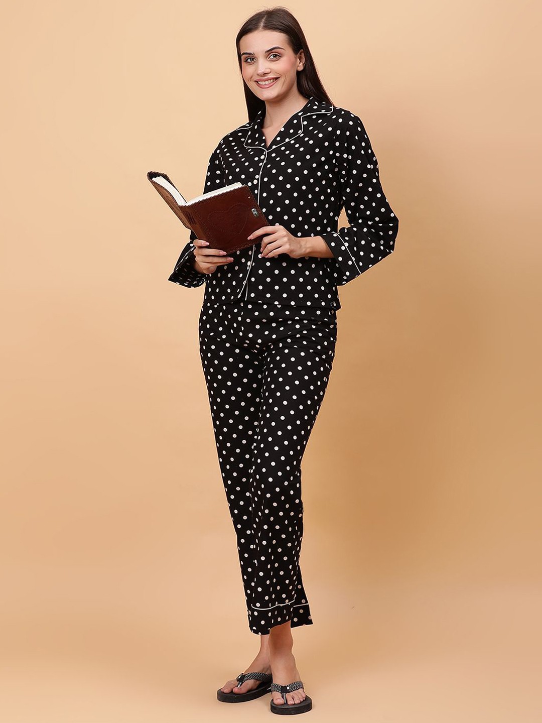 

Unifringe Women Printed Night suit, Black