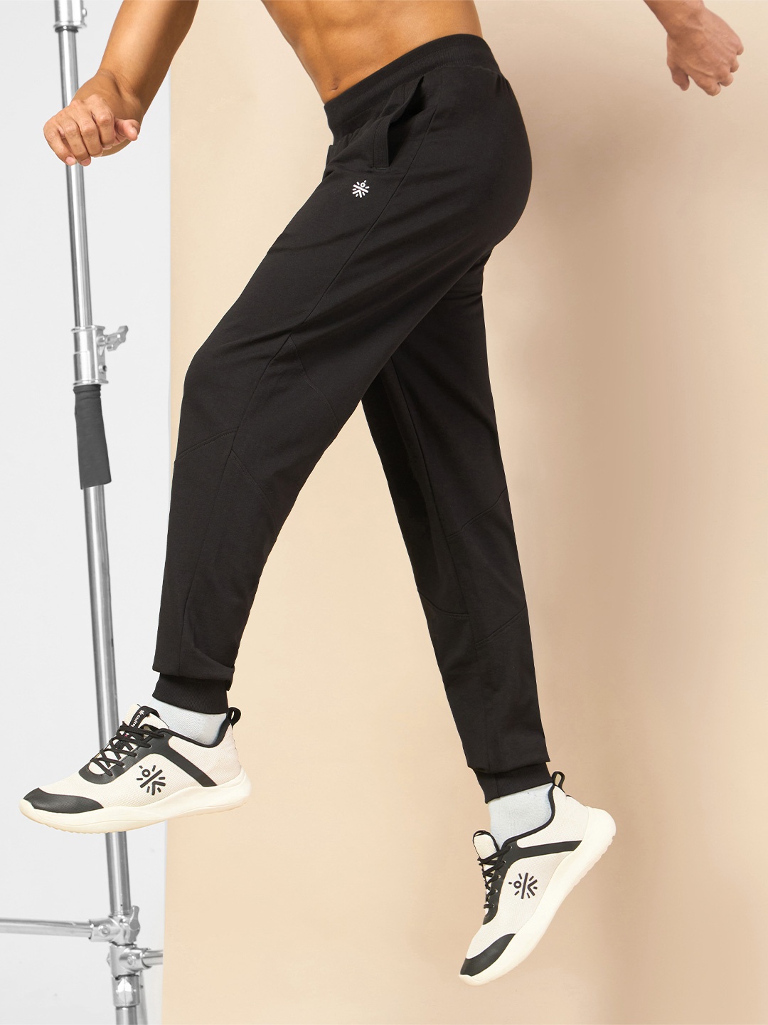 

CULT Men Regular Fit Flex Pure Cotton Joggers, Black
