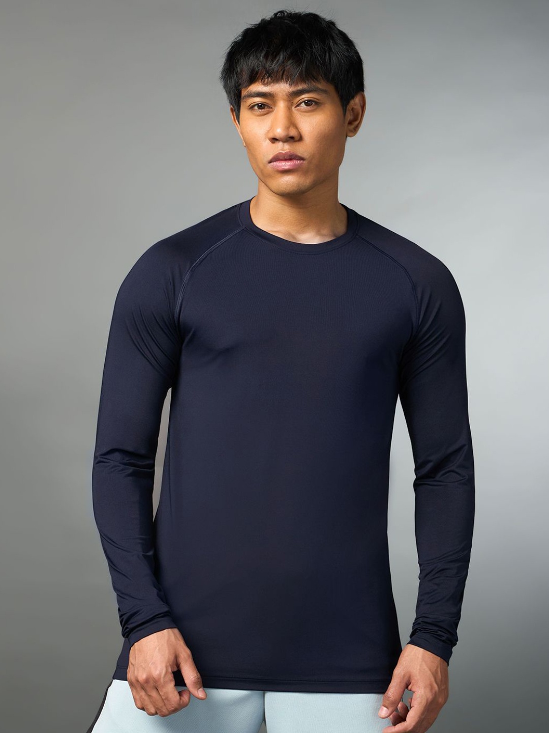 

CULT Runner's Base Layer Raglan Sleeves Moisture Wicking T-shirt, Navy blue