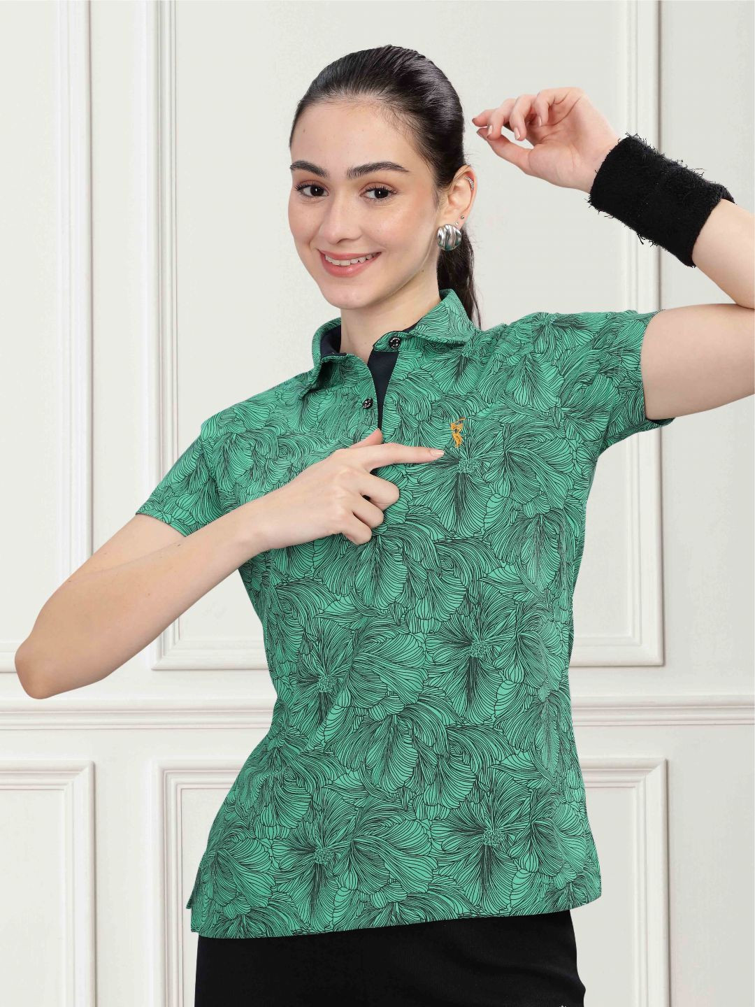 

STELLERS Women Printed Polo Collar T-shirt, Green