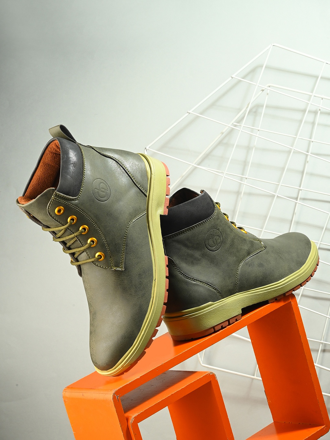 

Azzaro Black Men Round Toe Lace-Up Mid-Top Regular Boots, Olive