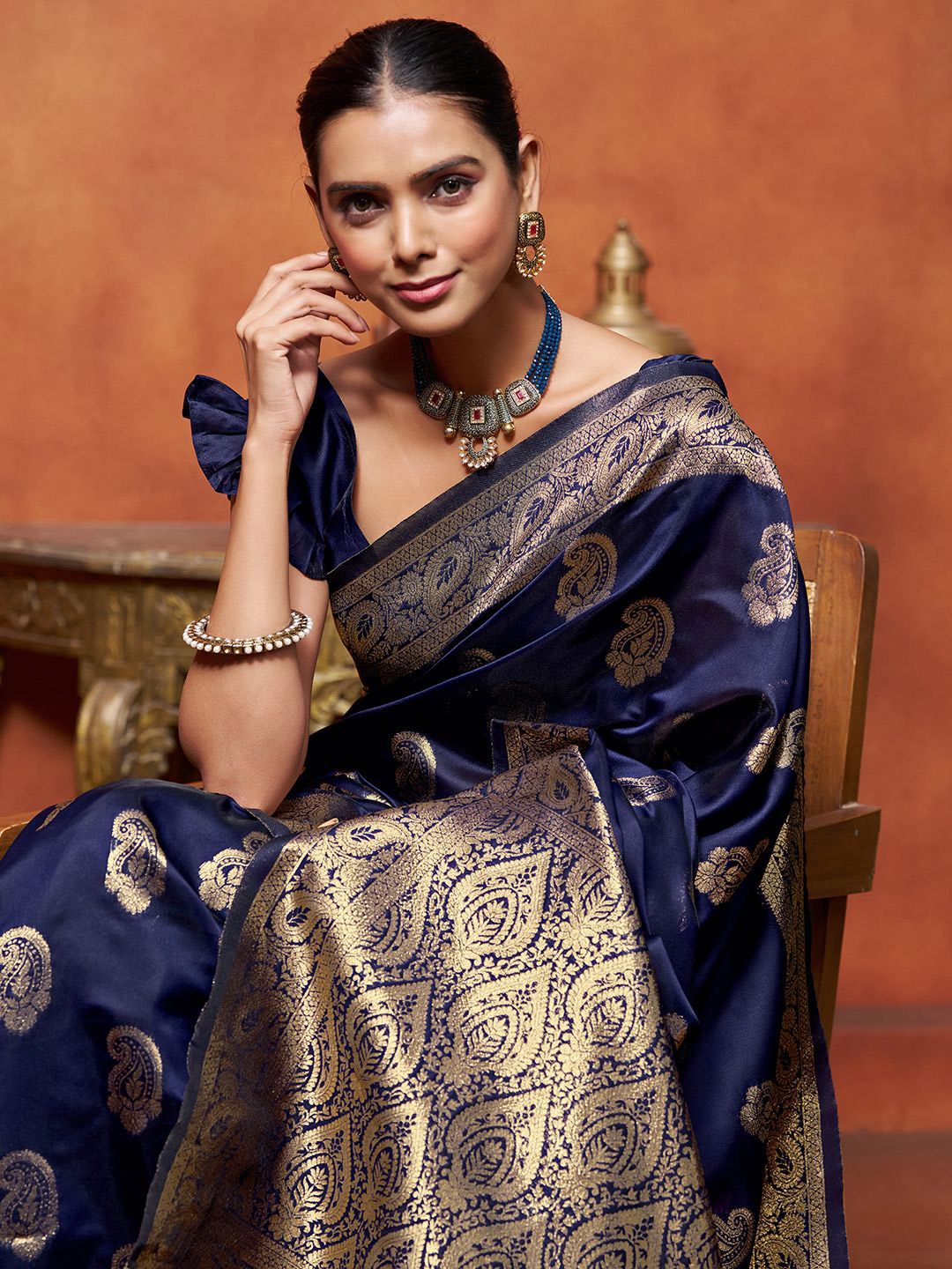 

KALINI Woven Design Zari Banarasi Saree, Navy blue