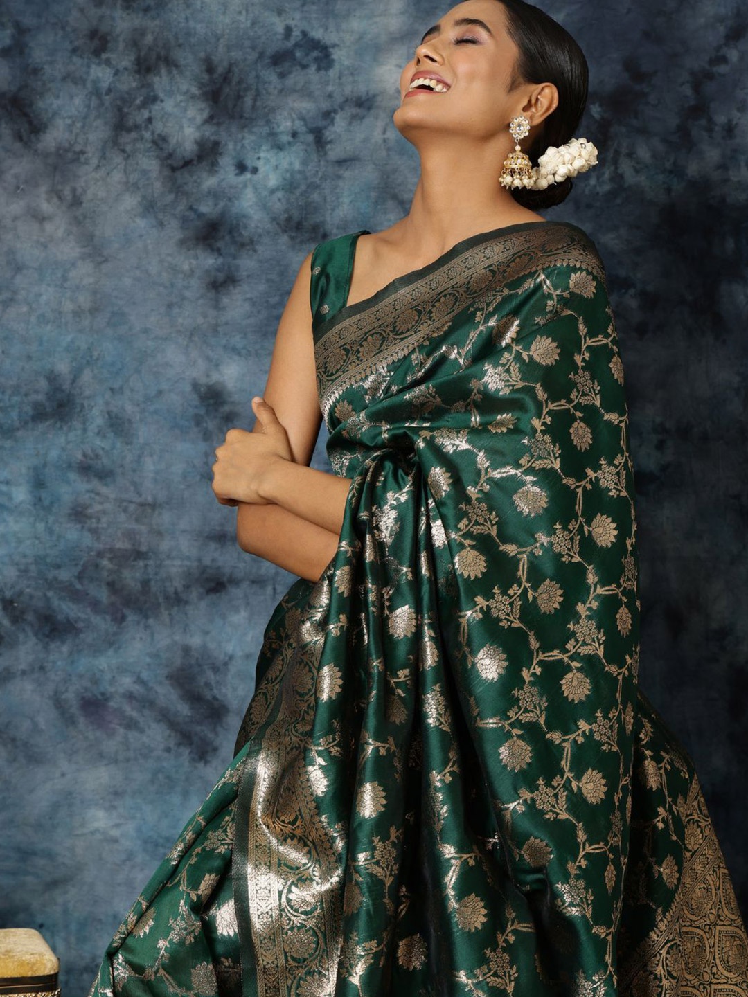 

KALINI Ethnic Motifs Zari Banarasi Saree, Green