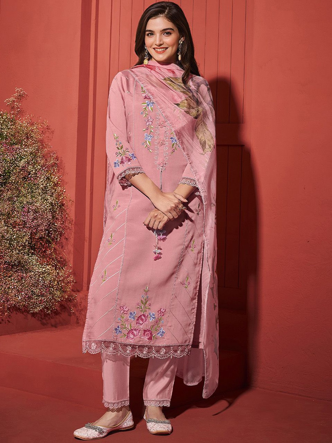 

Ishin Women Floral Embroidered Regular Kurta with Trousers & With Dupatta, Peach