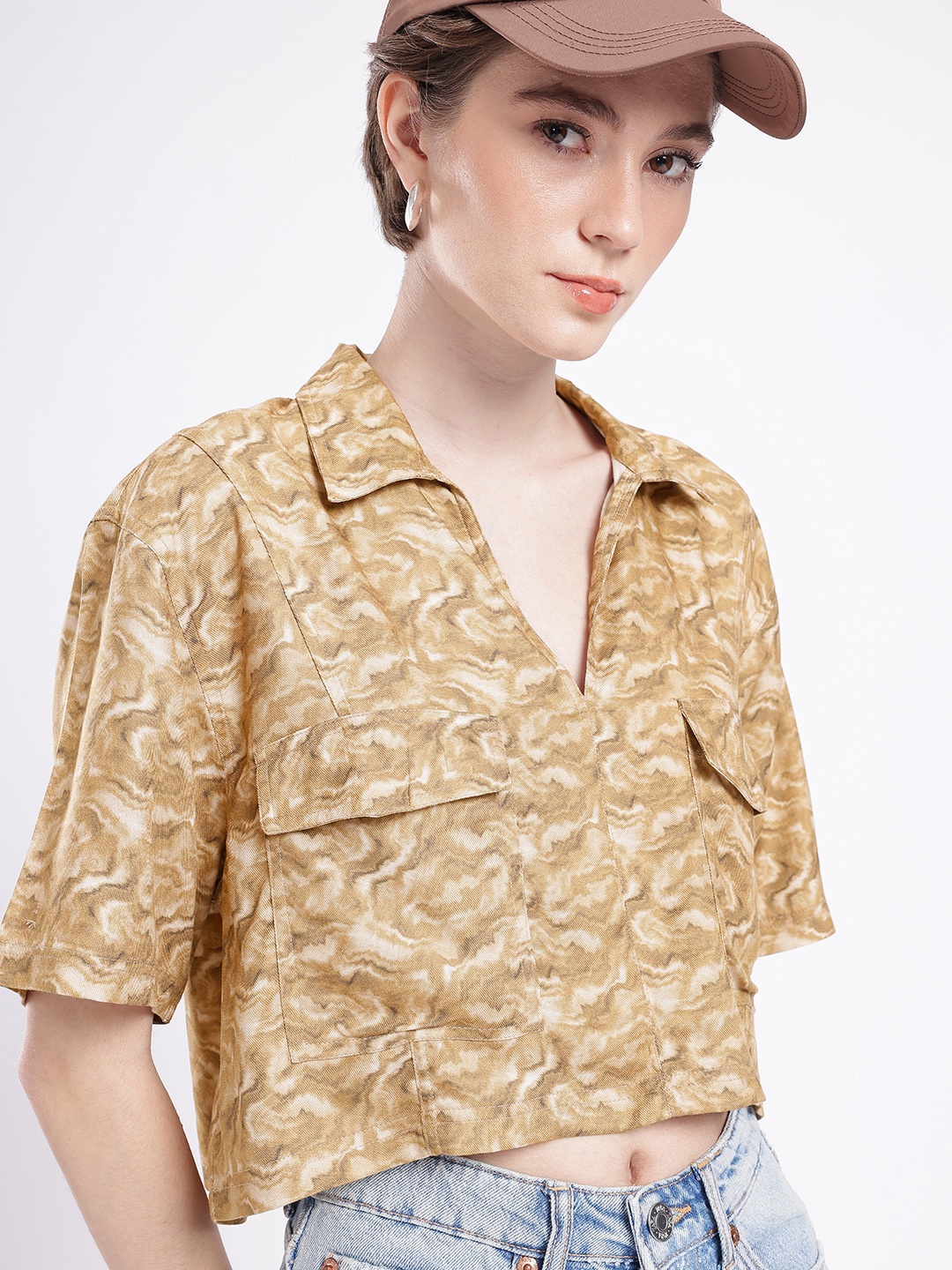 

glitchez Classic Touch Shirt Collar Abstract Printed Boxy Cropped Top, Beige