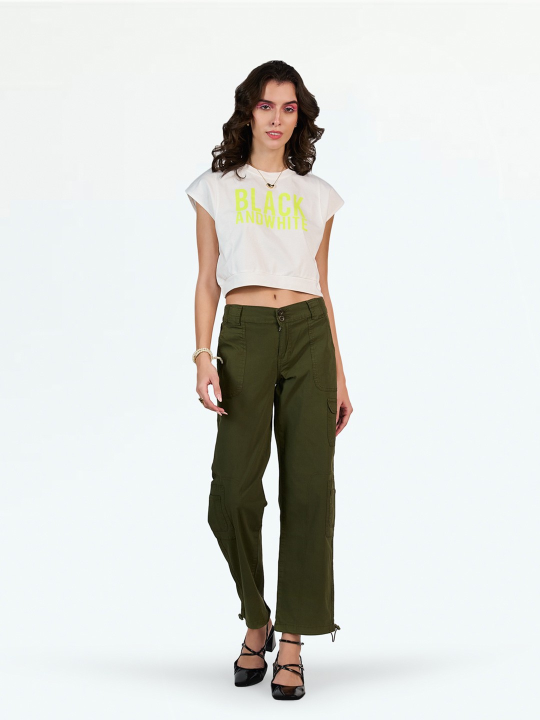 

LOVEGEN Women Typography Pockets T-shirt, White