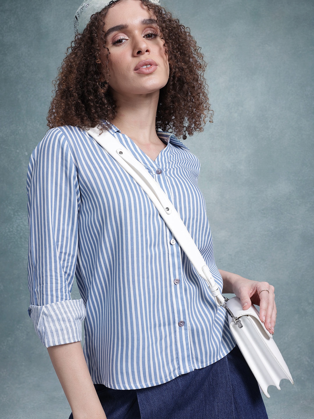 

The Roadster Life Co. Opaque Striped Casual Shirt, Blue