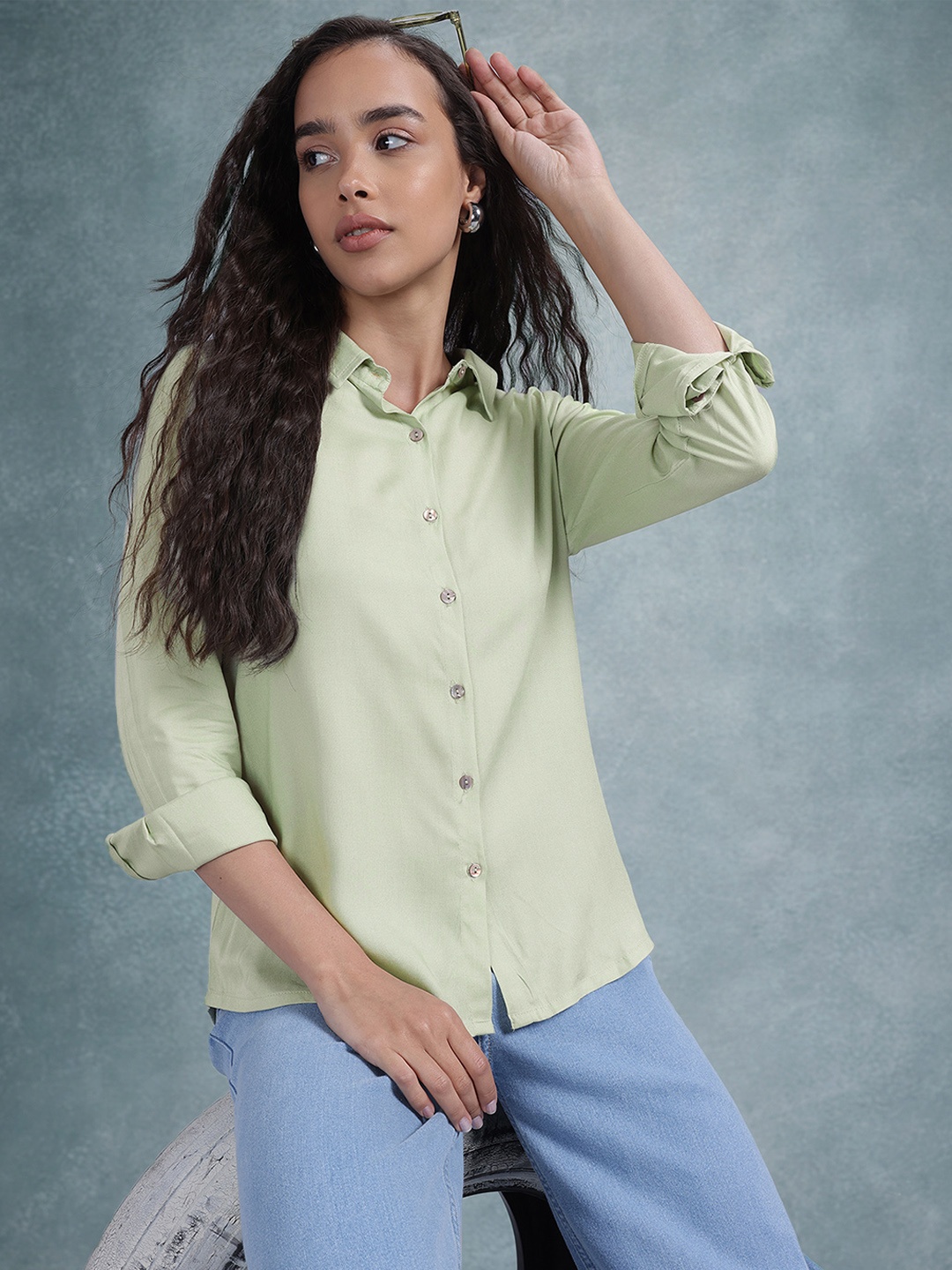 

The Roadster Life Co. Mandarin Collar Opaque Casual Shirt, Green