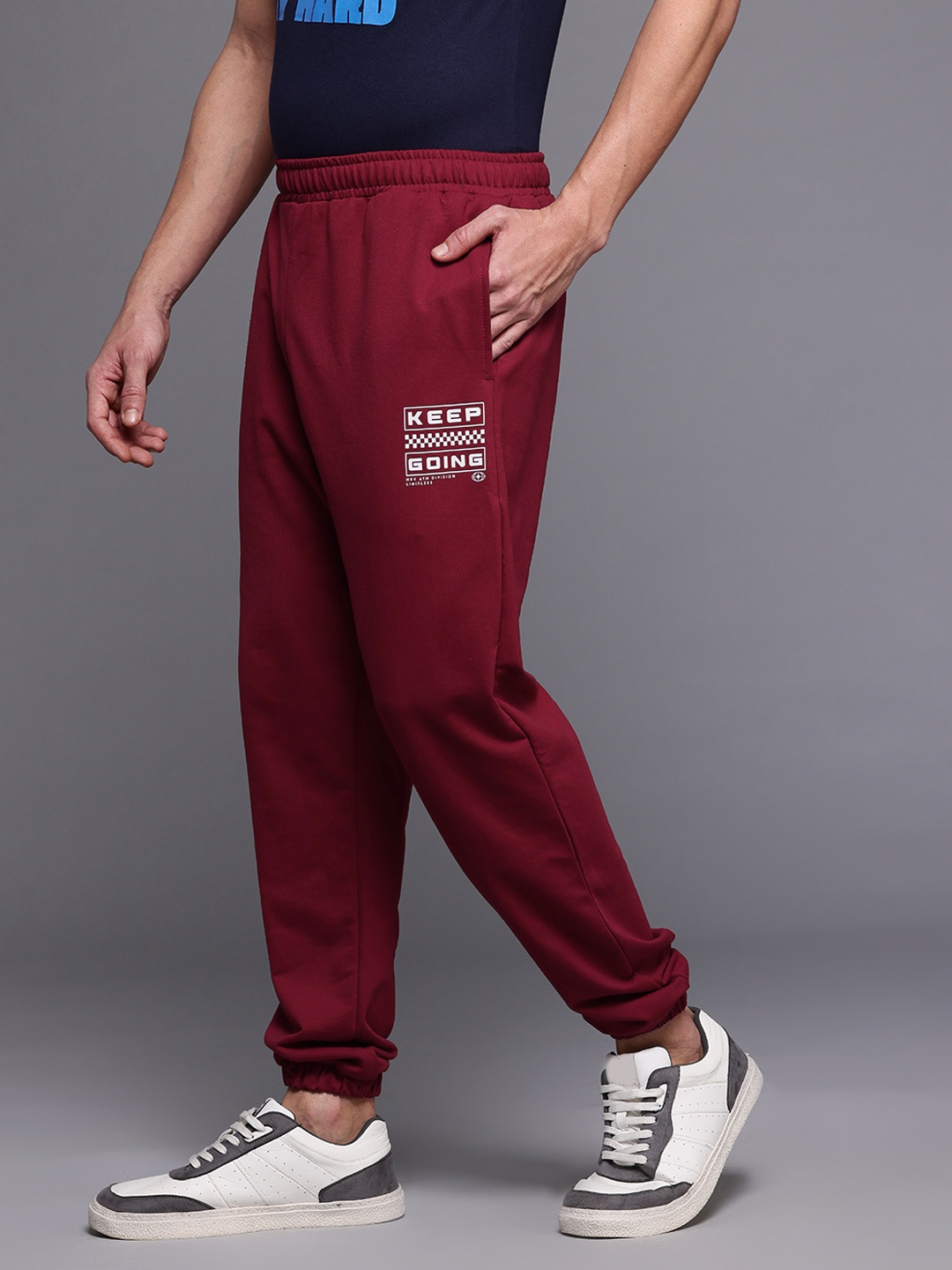 

HRX by Hrithik Roshan Men Lifestyle Joggers, Maroon