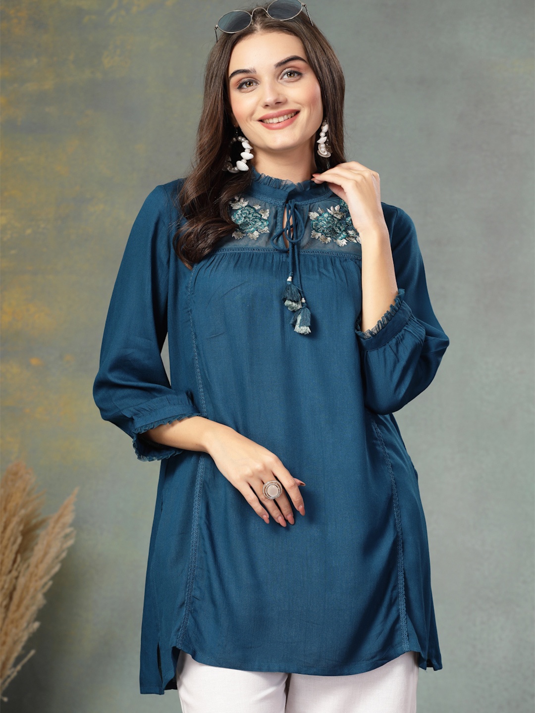 

Nayam By Lakshita Floral Embroidered Kurti, Teal