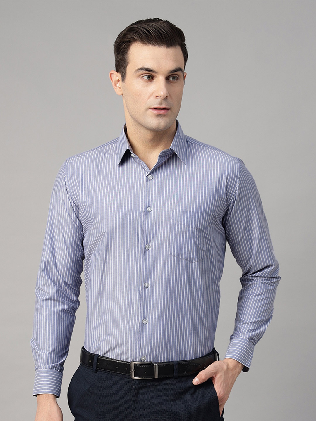 

English Navy Men Slim Fit Opaque Striped Wrinkle Ressistant Formal Shirt, Blue