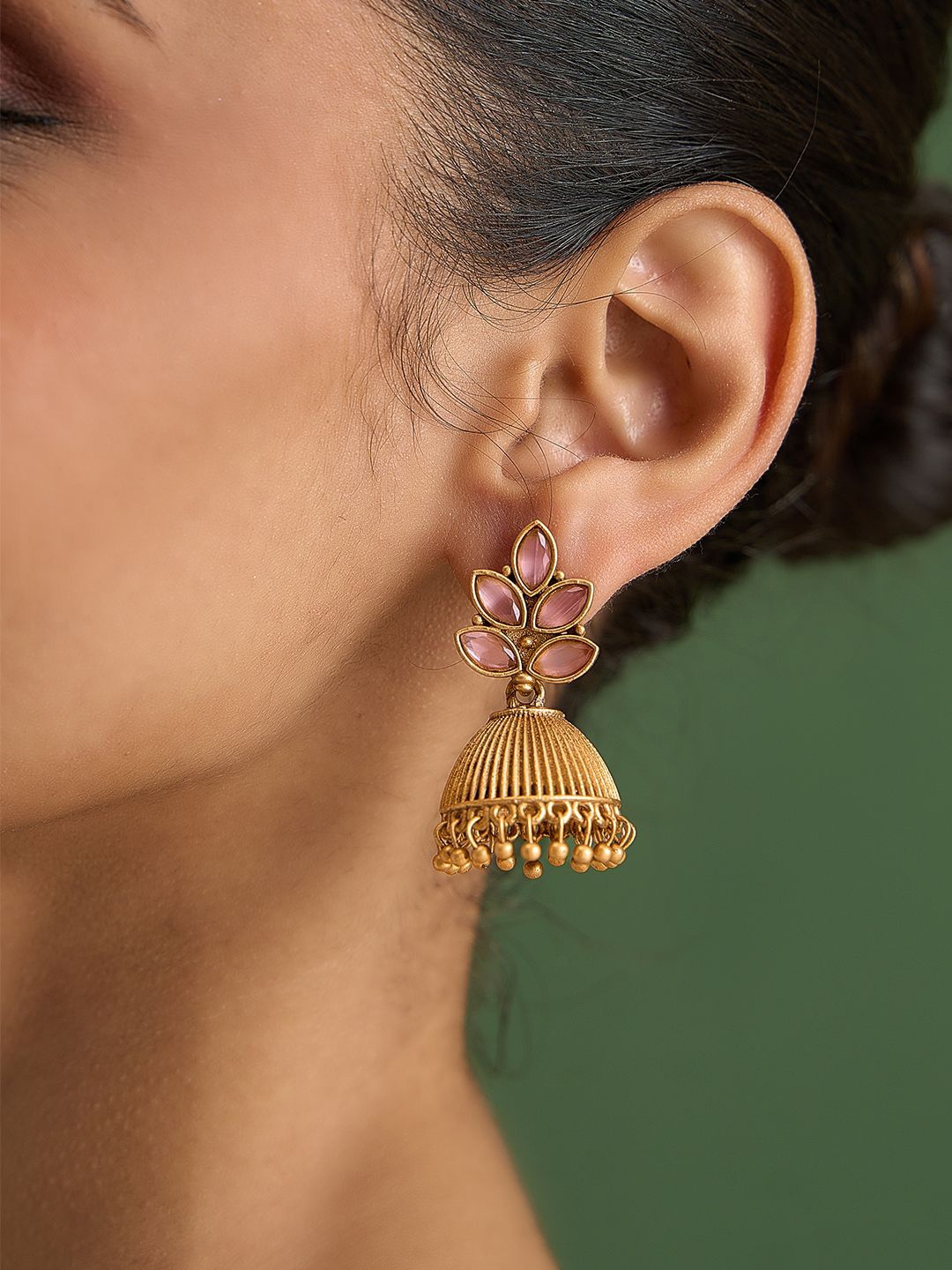 

Fida Floral Jhumkas Earrings, Gold