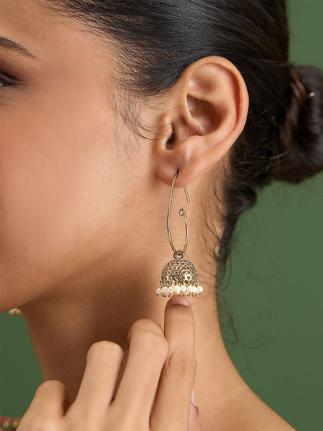 

Fida Dome Shaped Jhumkas Earrings, Gold