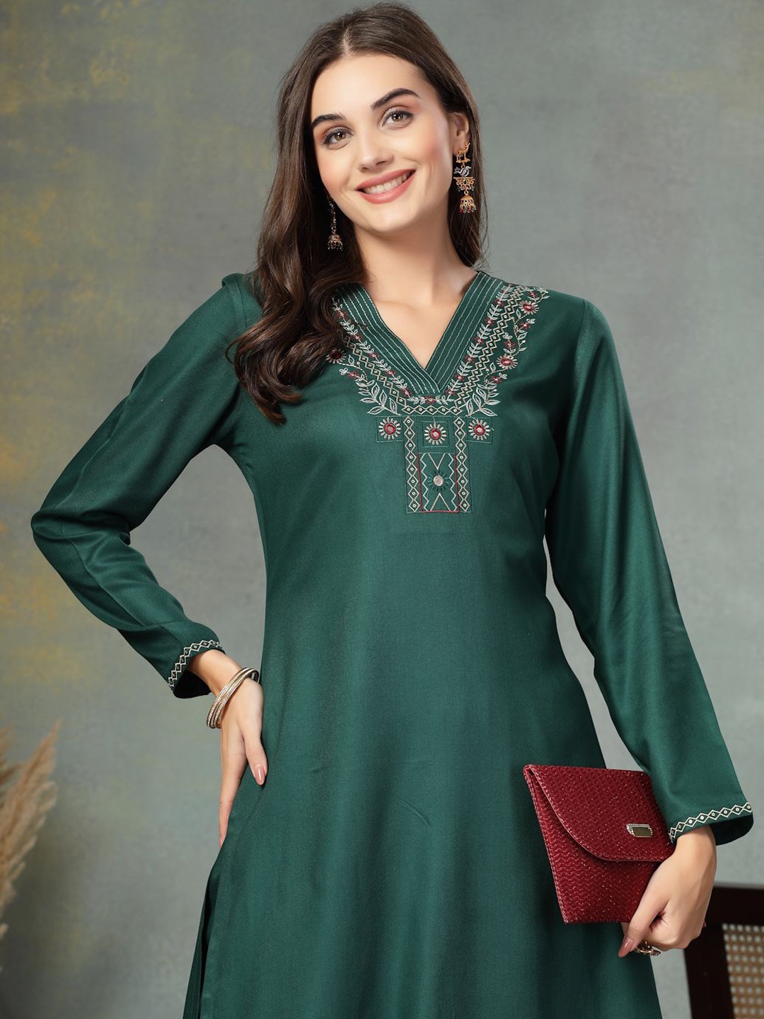 

Nayam By Lakshita Women Embroidered Regular Kurta with Palazzos, Green