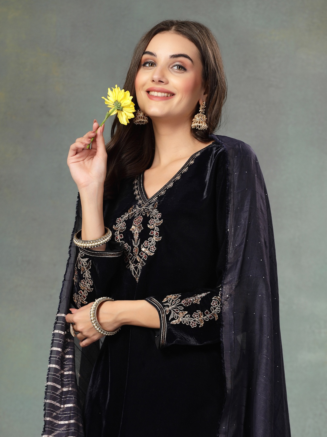 

Nayam By Lakshita Women Embroidered Regular Thread Work Velvet Kurta with Palazzos & With Dupatta, Navy blue