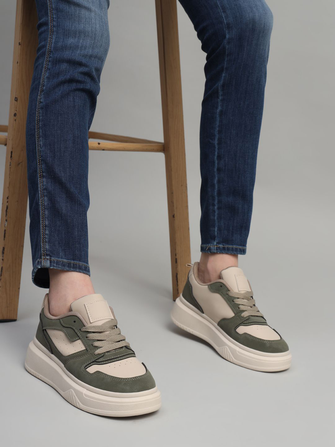 

Truffle Collection Women Suede Sneakers, Green