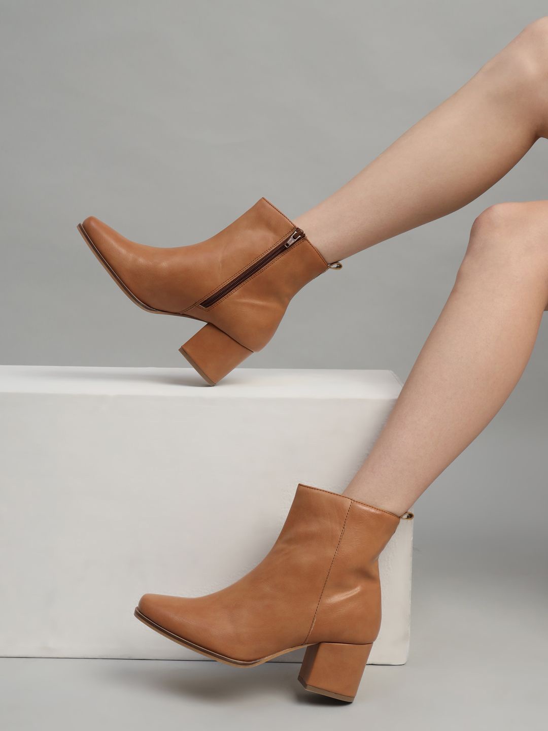 

Truffle Collection Women Casual Block-Heeled Regular Boots, Tan