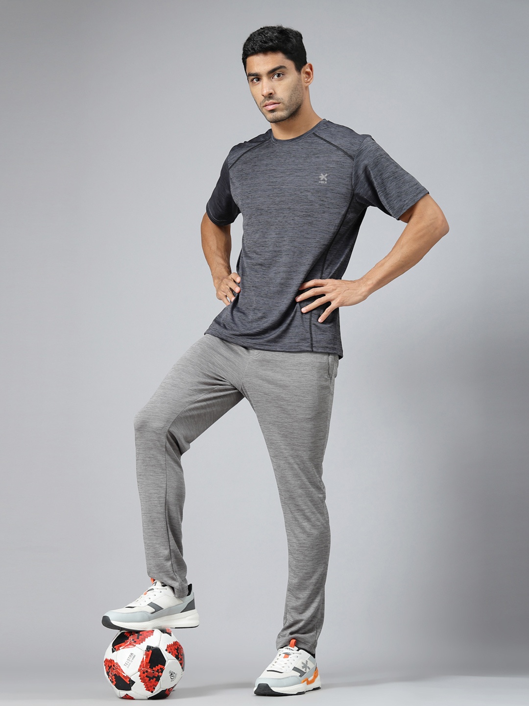 

HRX by Hrithik Roshan Men Round Neck Rapid-Dry Training T-shirt, Grey