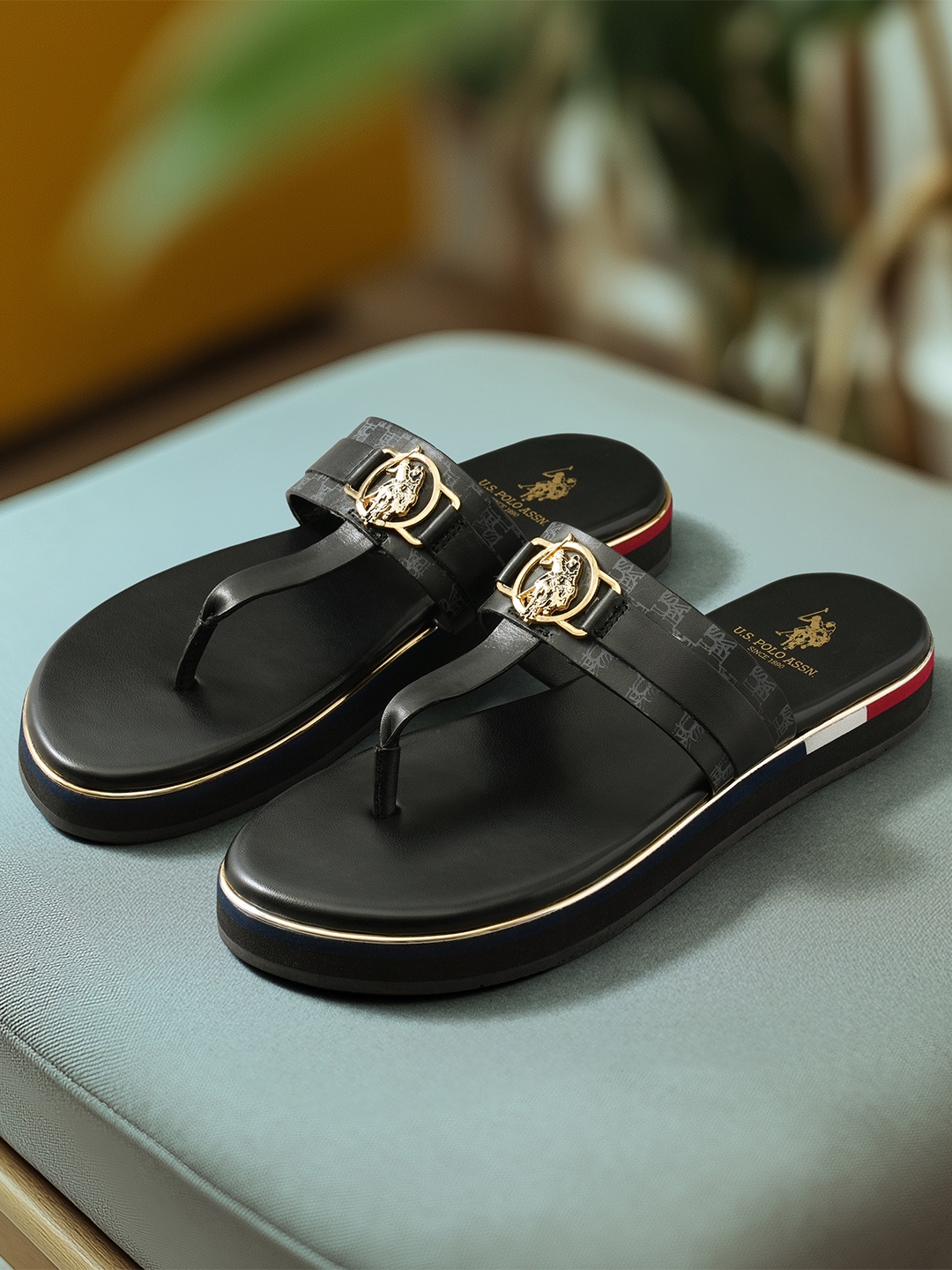 

U.S. Polo Assn. Women T-Strap Flats, Black