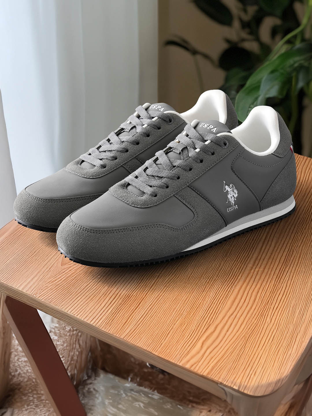 

U.S. Polo Assn. Men PU Sneakers, Grey