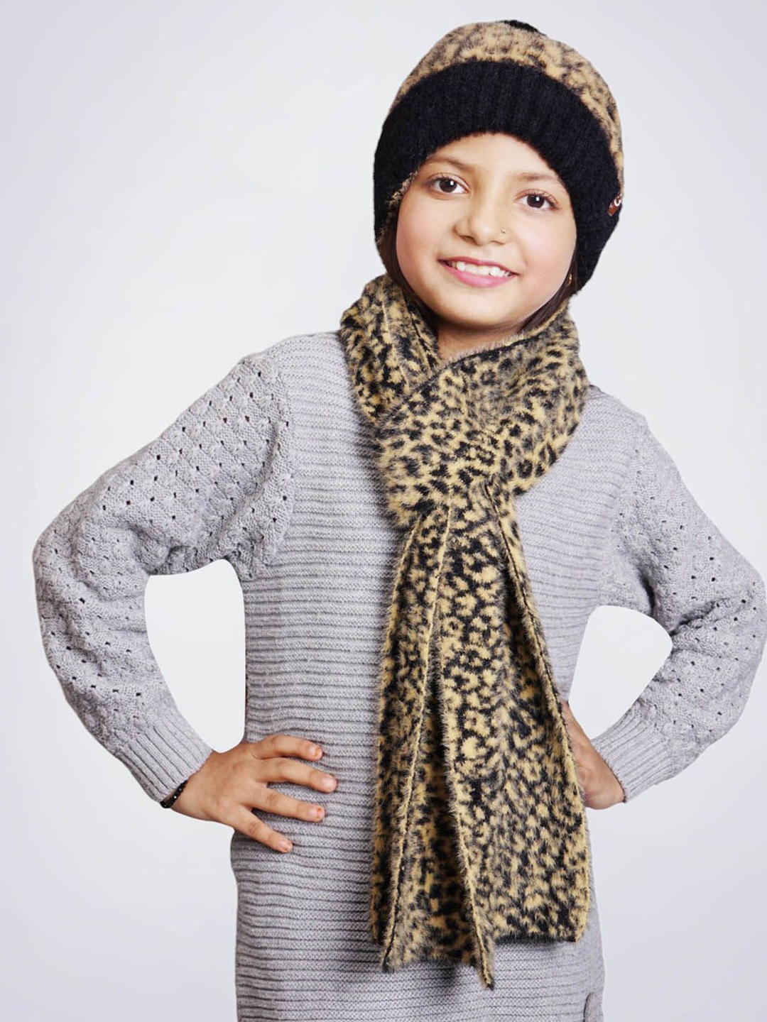 

Bharatasya Girls Printed Woollen Beanie, Brown