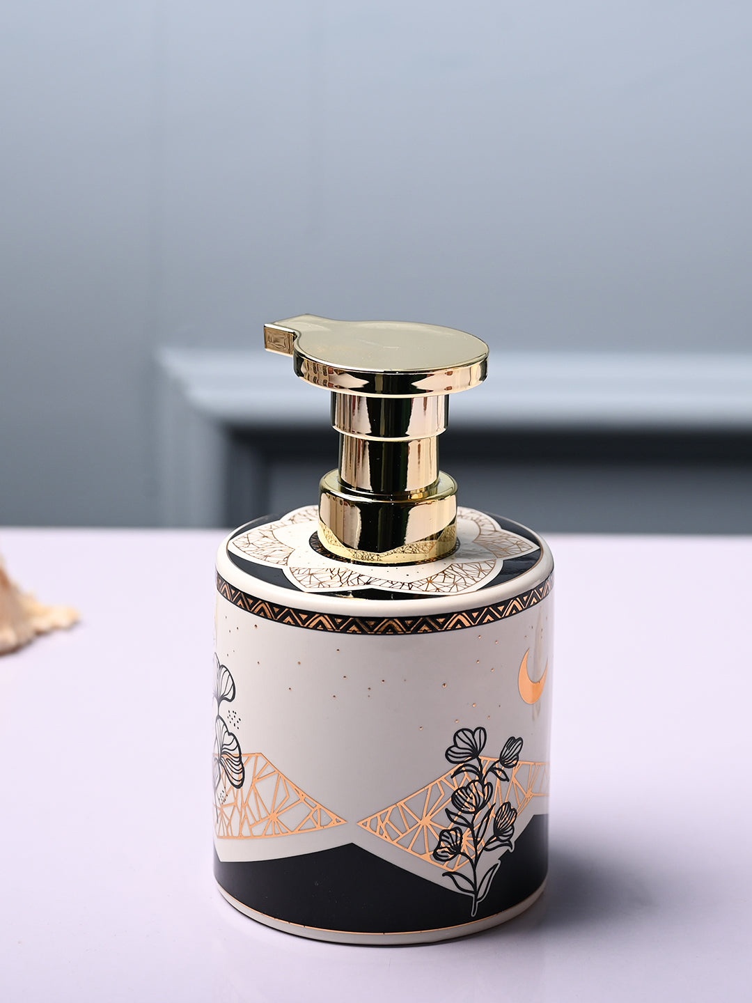 

MARKET99 Off White & Gold-Toned Floral Printed Ceramic Waterproof Soap Dispenser 500 ml