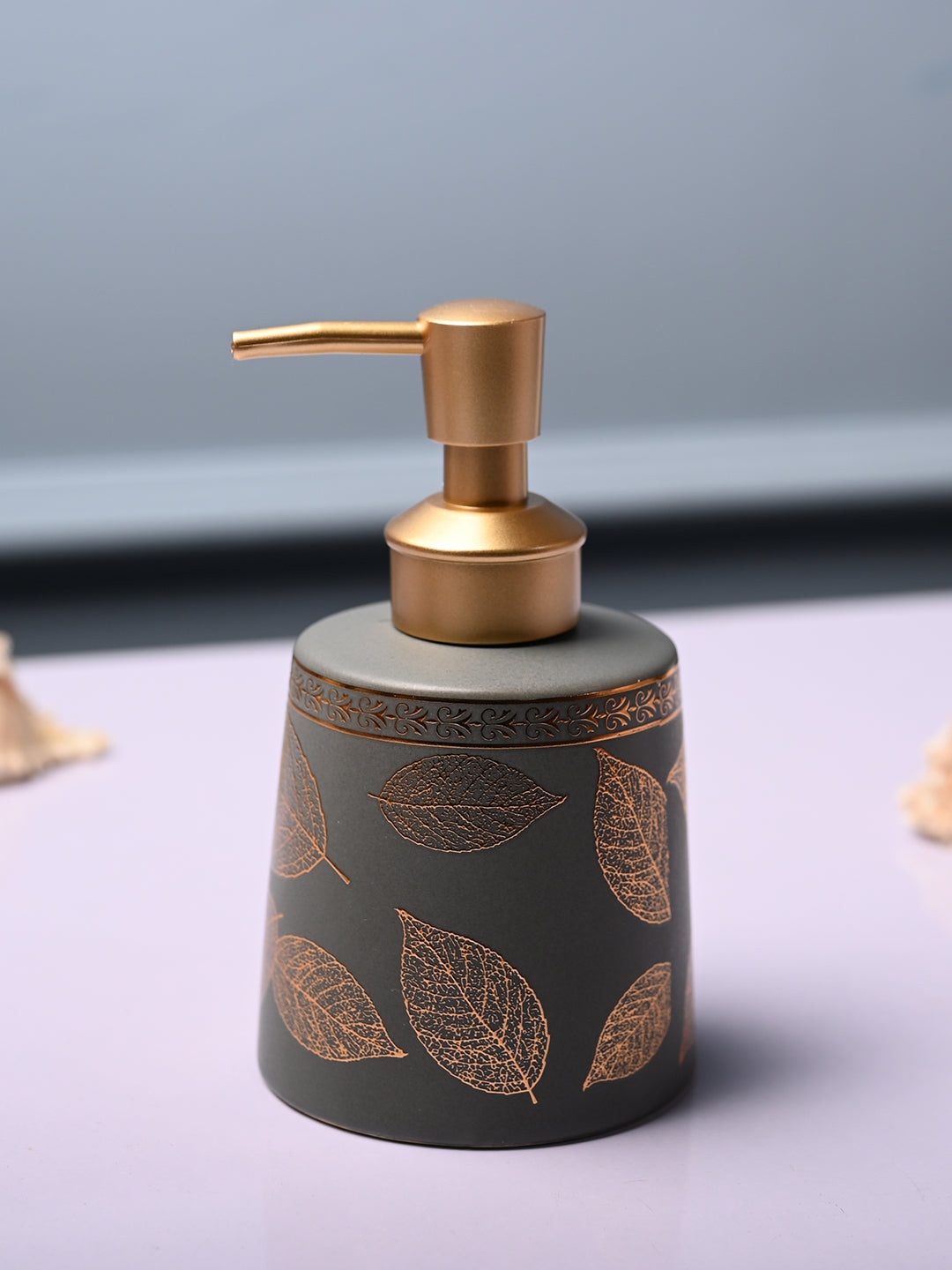 

MARKET99 Grey & Gold-Toned Leaf Printed Cylindrical Ceramic Matte Soap Dispenser - 450 ml