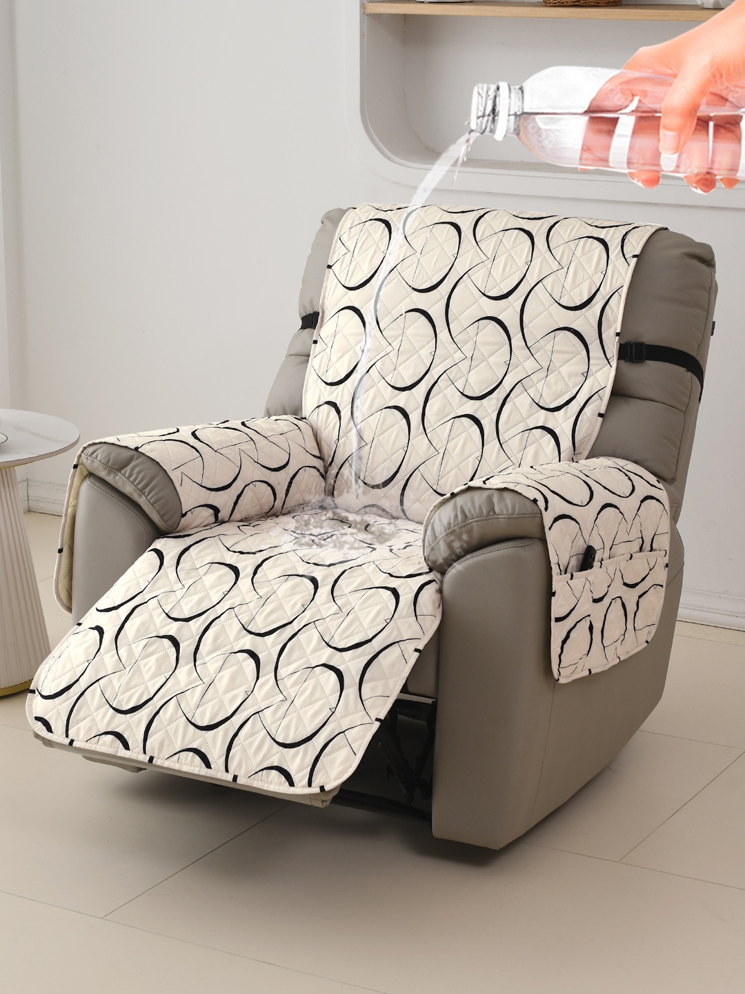 

HOKIPO Beige & Black Printed Polyester 1 Recliner Sofa Cover With Arms