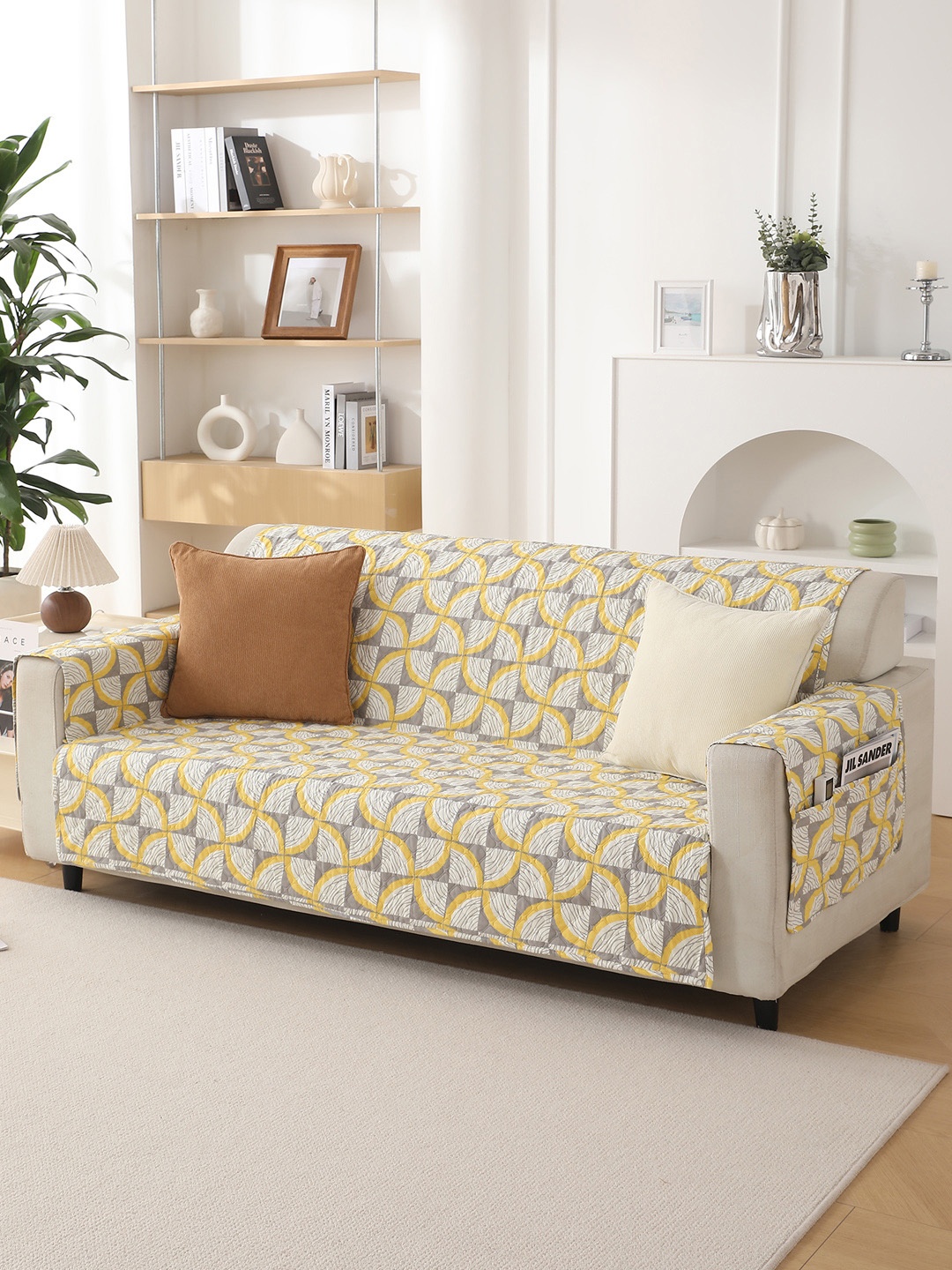 

HOKIPO Yellow & Grey Printed Polyester 1 Piece Sofa Cover