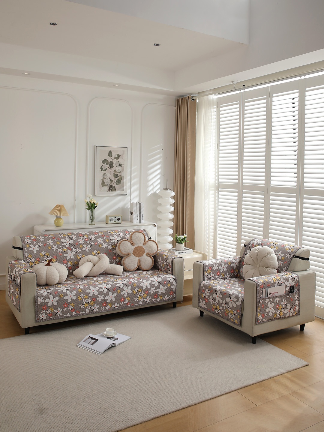 

HOKIPO Brown & White Printed Polyester 1 Piece Sofa Cover With Arms