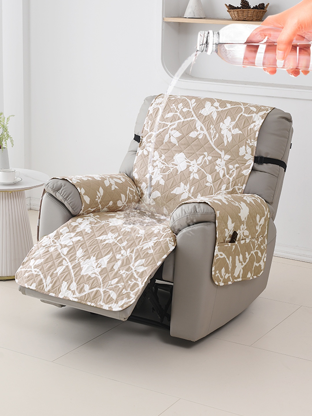 

HOKIPO Brown & White Printed Polyester Recliner Sofa Mat