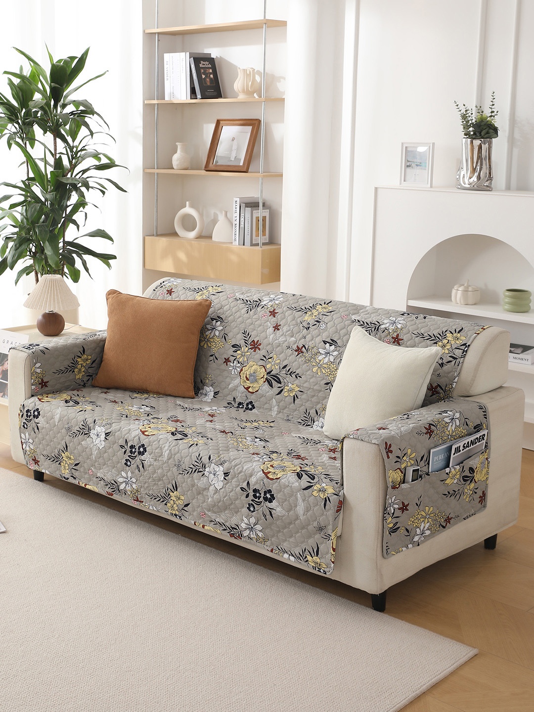 

HOKIPO Grey & Yellow Printed Polyester 1 Piece Sofa Cover