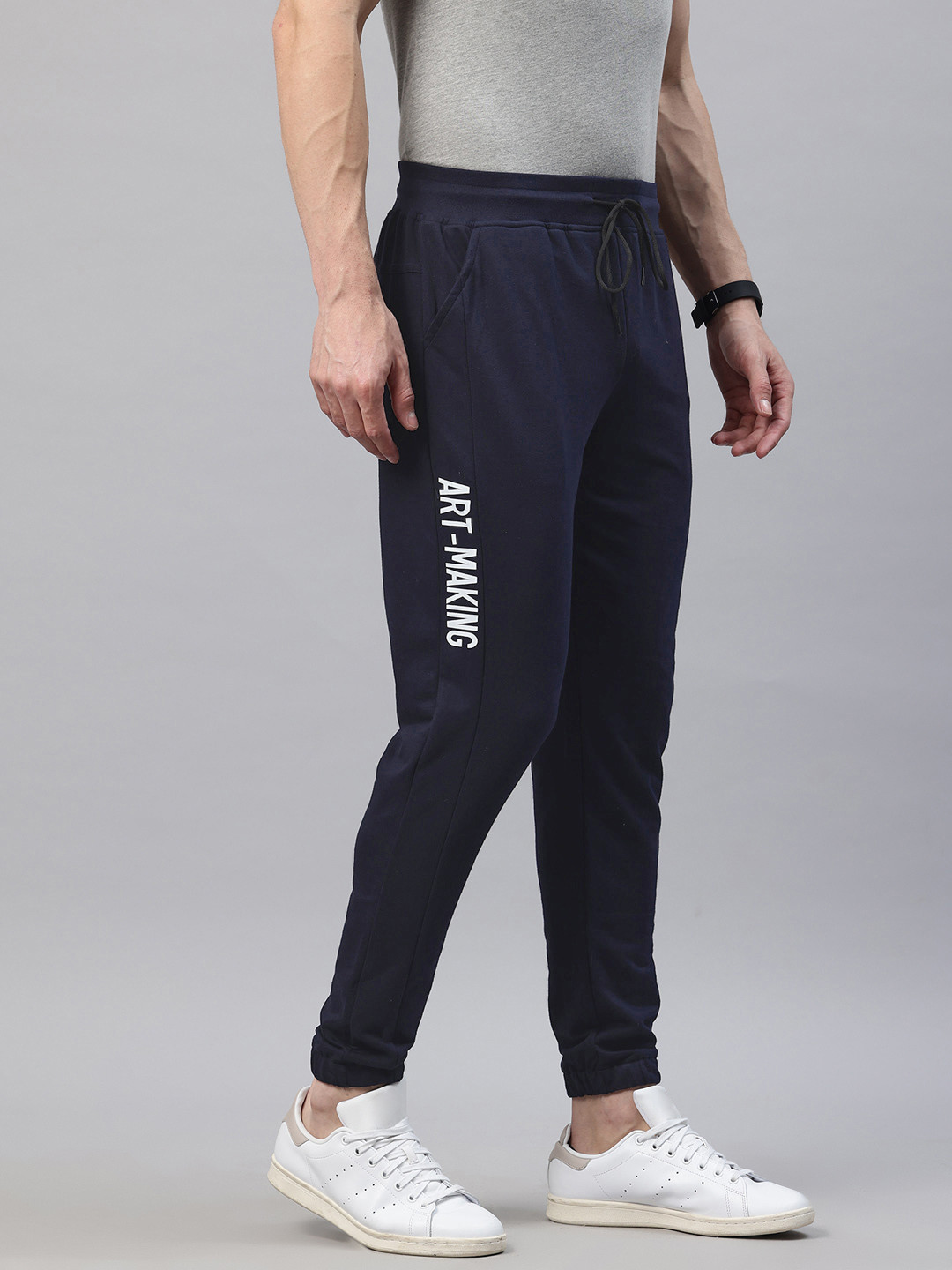 

POSHAX Men Typography Print Regular Fit Joggers, Navy blue