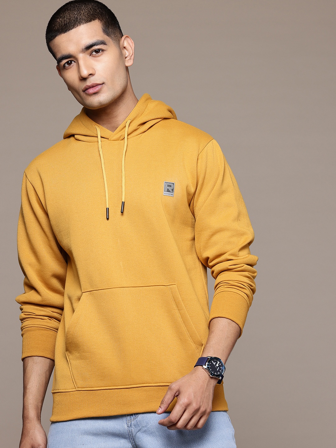 

The Roadster Lifestyle Co. Solid Hooded Fleece Sweatshirt, Mustard