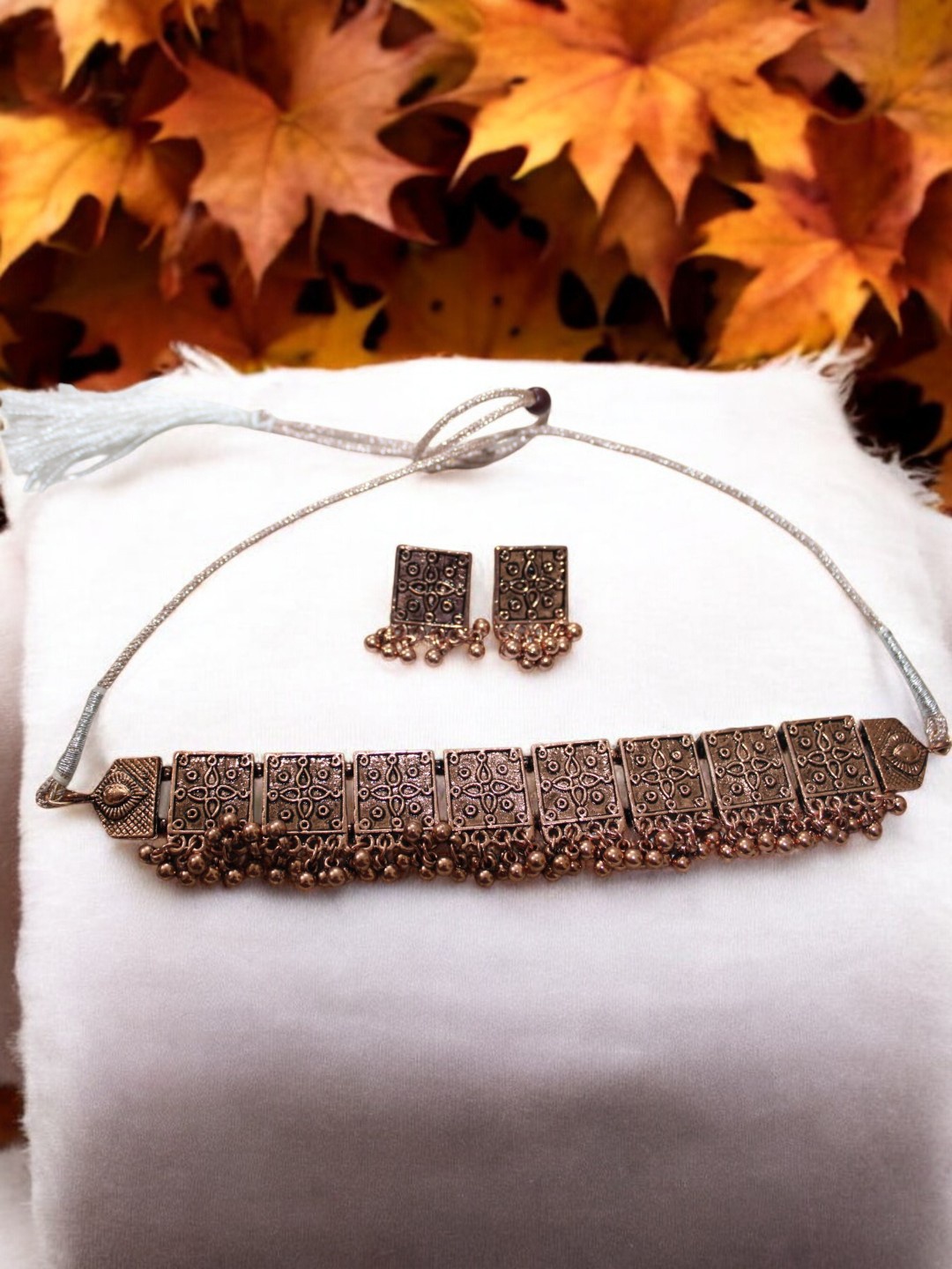 

Jolly Faces Stone-Studded Jewellery Set, Copper