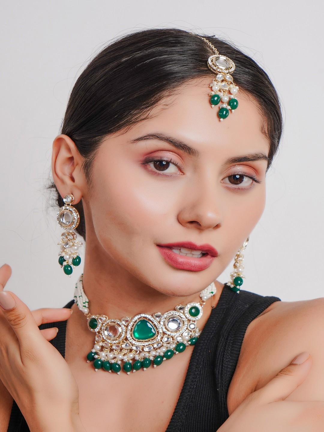 

Divisha 18KT Gold Plated CZ Stone Studded & Beaded Jewellery Set