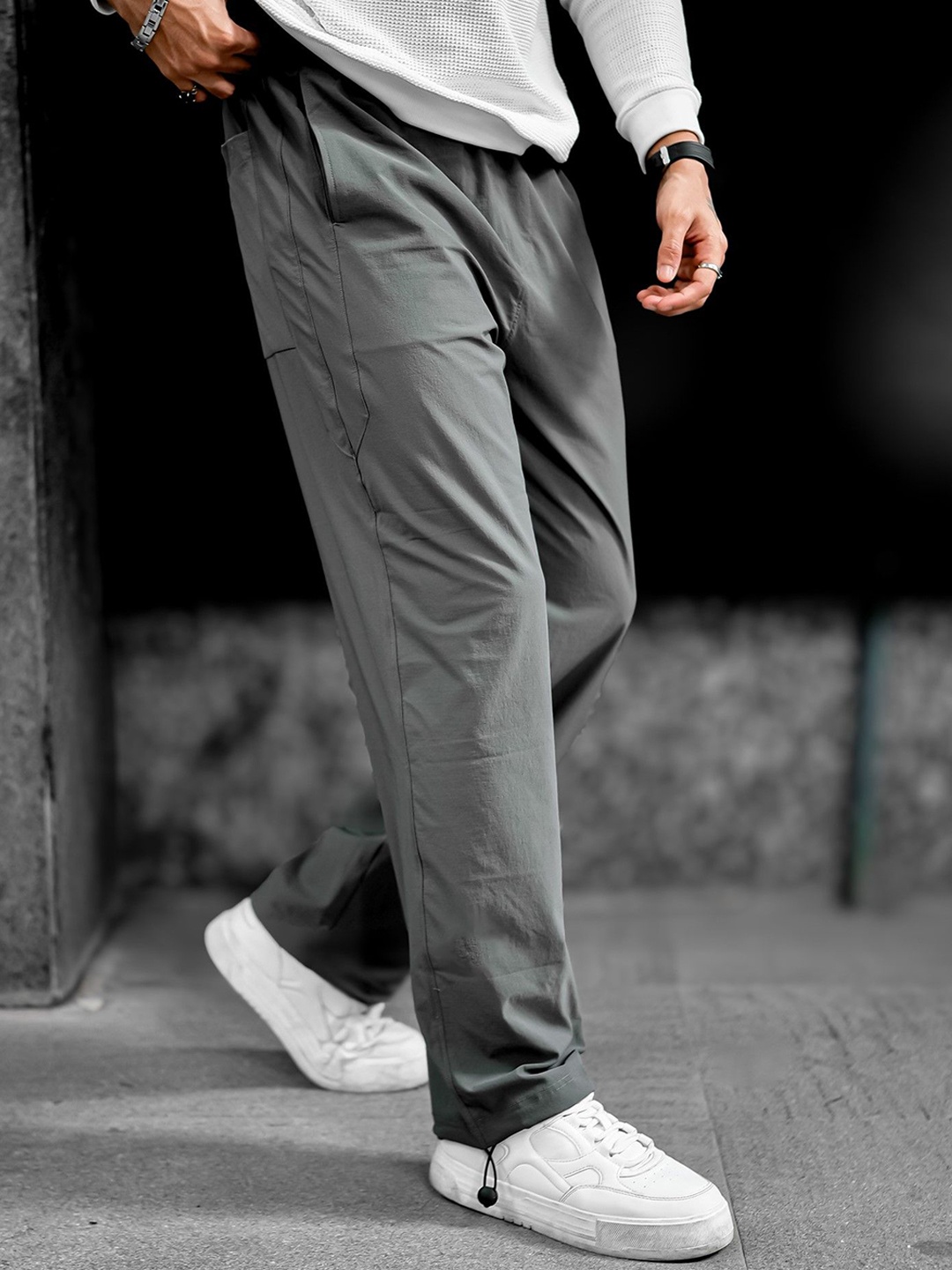 

Maniac Men Mid-Rise Regular Trousers, Grey