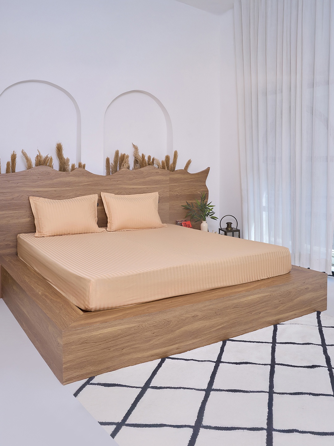

BELIHODE Premium Beige Striped Fitted Cotton 300 TC King Bedsheet Set